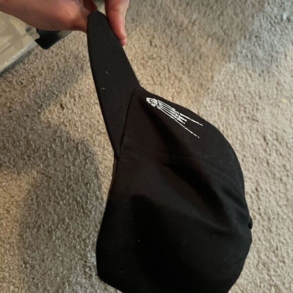 All black NWOT black skater hat with skull fingers rock on - Picture 5 of 8